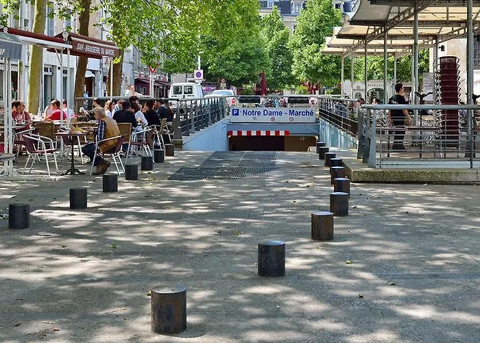 1bispoitiers بيت للعطل